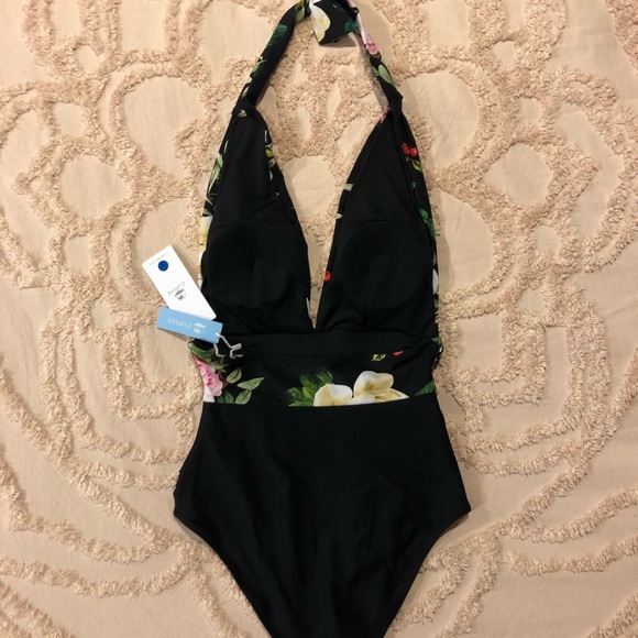 One Piece Swimsuit - Picture 7 of 7